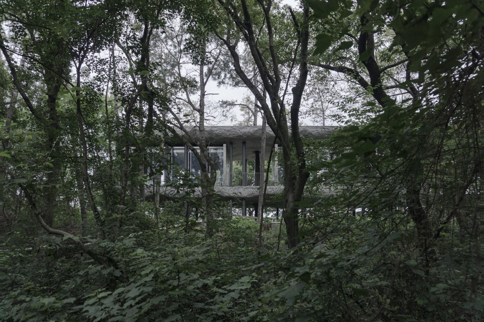public restroom of nanjing sifang art district by wuwu atelier
