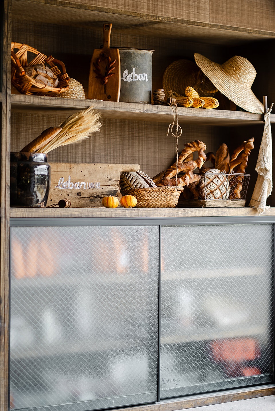 leban restaruant by mos design