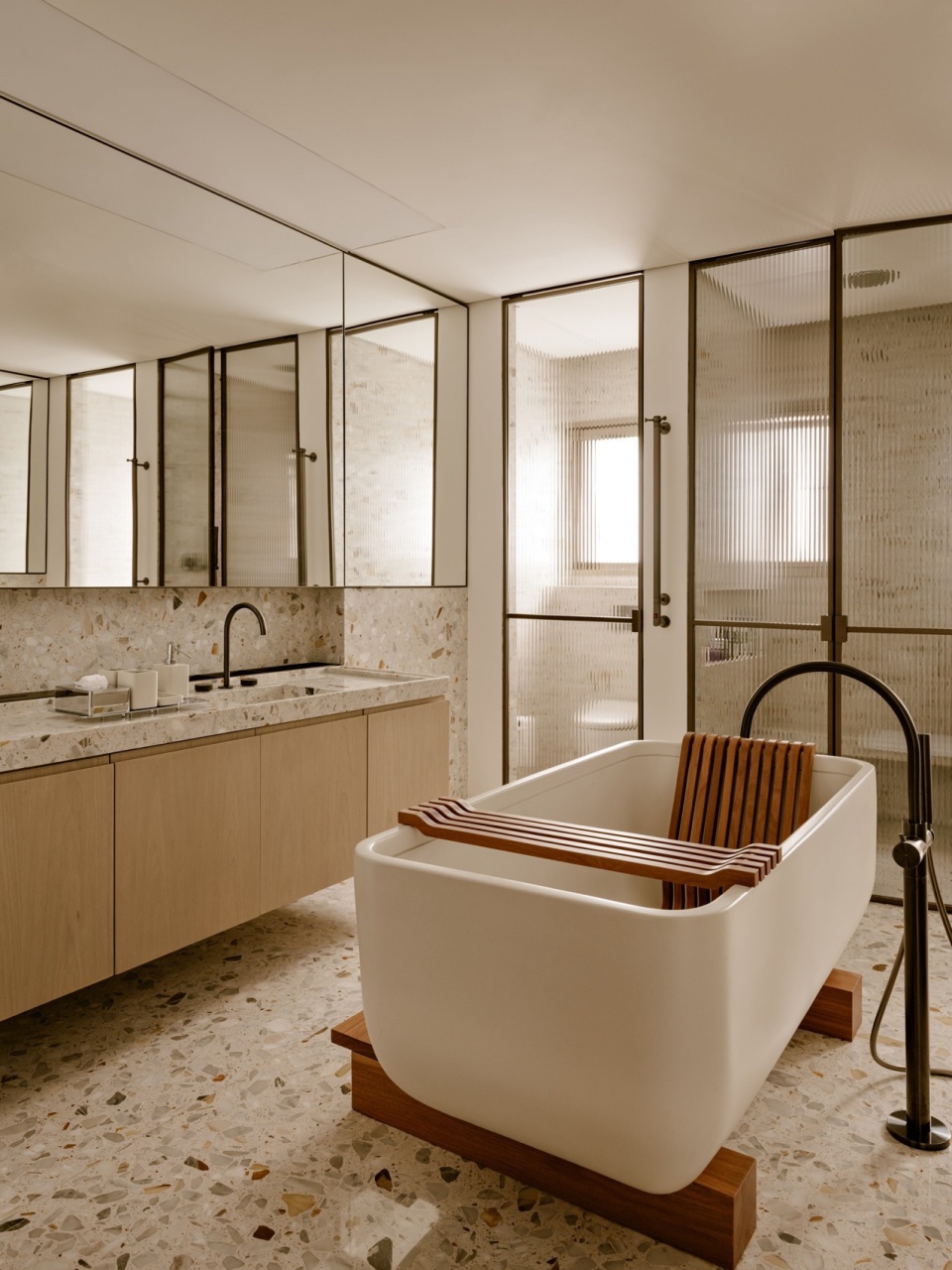 Sete Apartment by Studio Arthur Casas