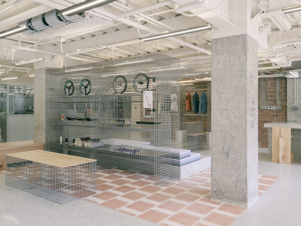 the future ruin aitashop by yatofu creatives