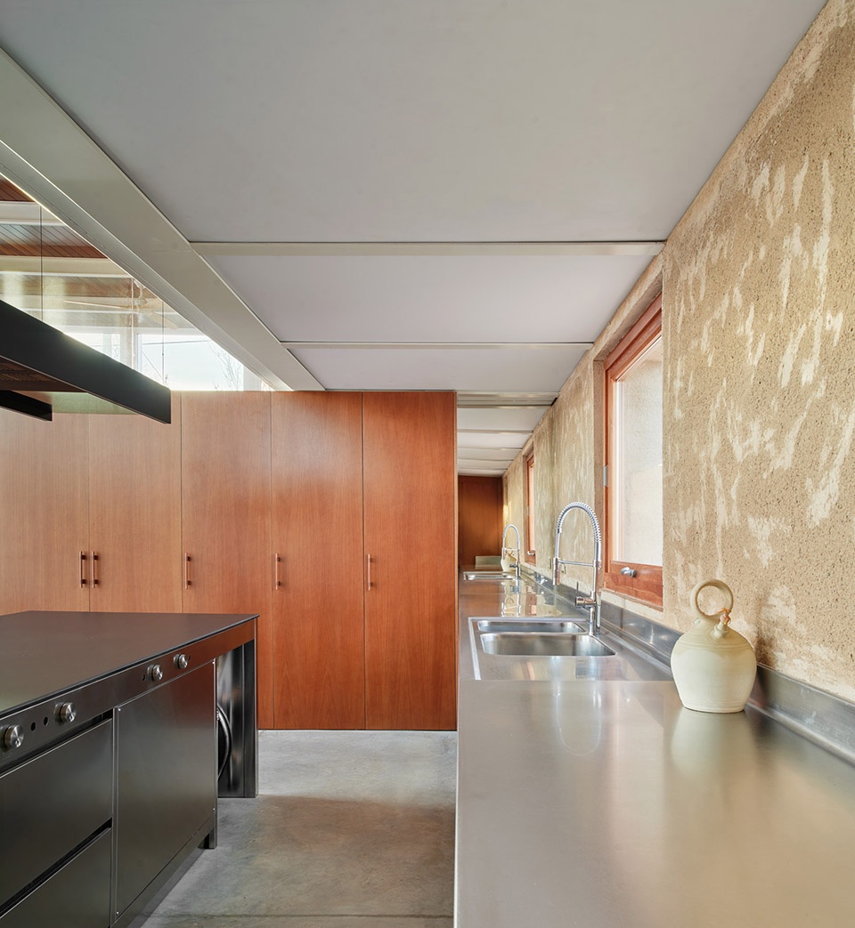 casa tres patis by twobo arquitectura