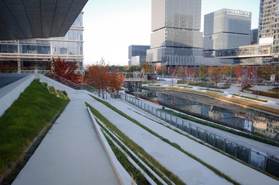 Landscape Design of Phase 1 of New Land on the South Bank of Suzhou Industrial Park by Qidi Design Group Beijing Branch Sanpeng Studio