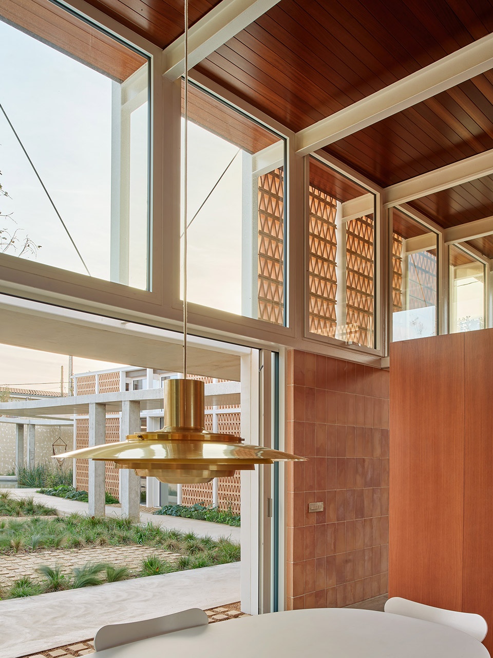 casa tres patis by twobo arquitectura