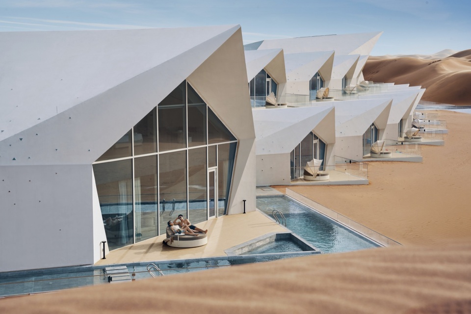 ZhongWei Desert Diamond Hotel by SHUISHI Micron Architects hmc