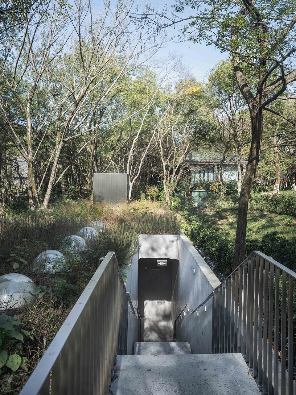 public restroom of nanjing sifang art district by wuwu atelier
