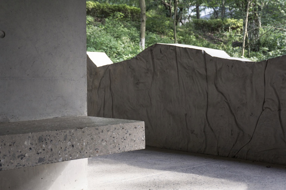 public restroom of nanjing sifang art district by wuwu atelier