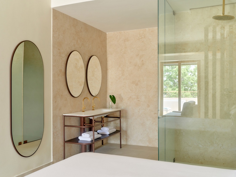 kimpton las mercedes hotel by moneo brock architects