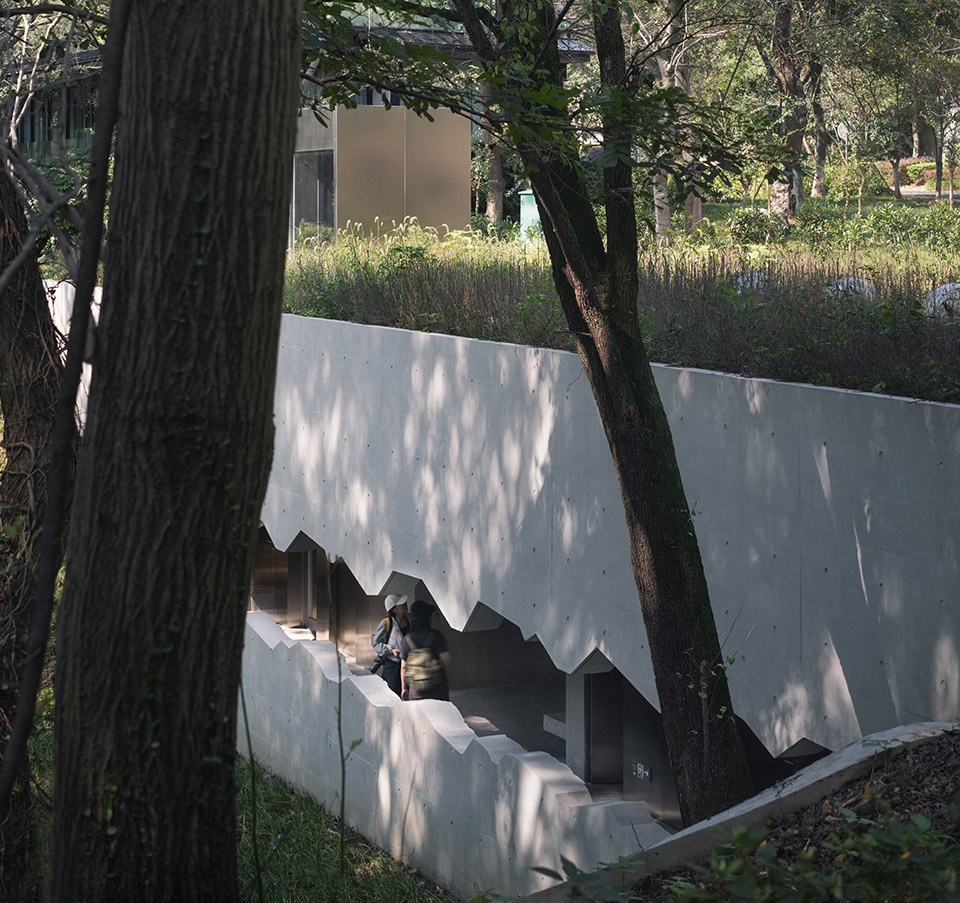 public restroom of nanjing sifang art district by wuwu atelier