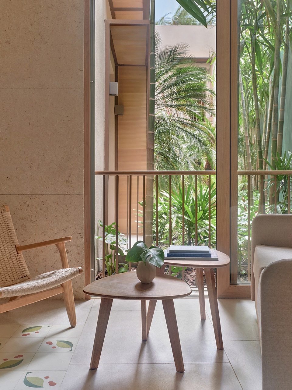 kimpton las mercedes hotel by moneo brock architects
