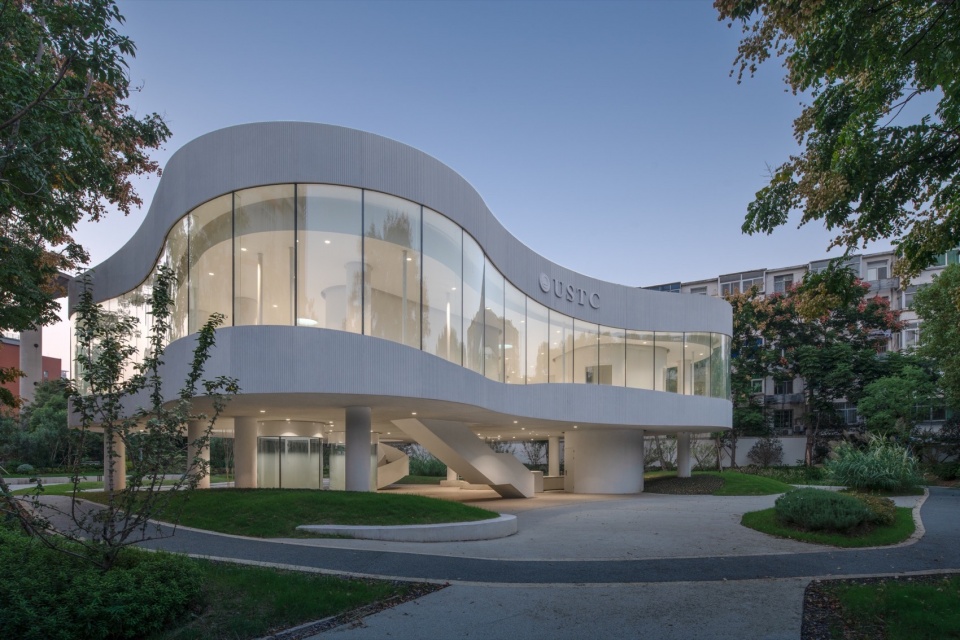 Learning Center at the Central Campus of University of Science and Technology of China by Heimat Architects