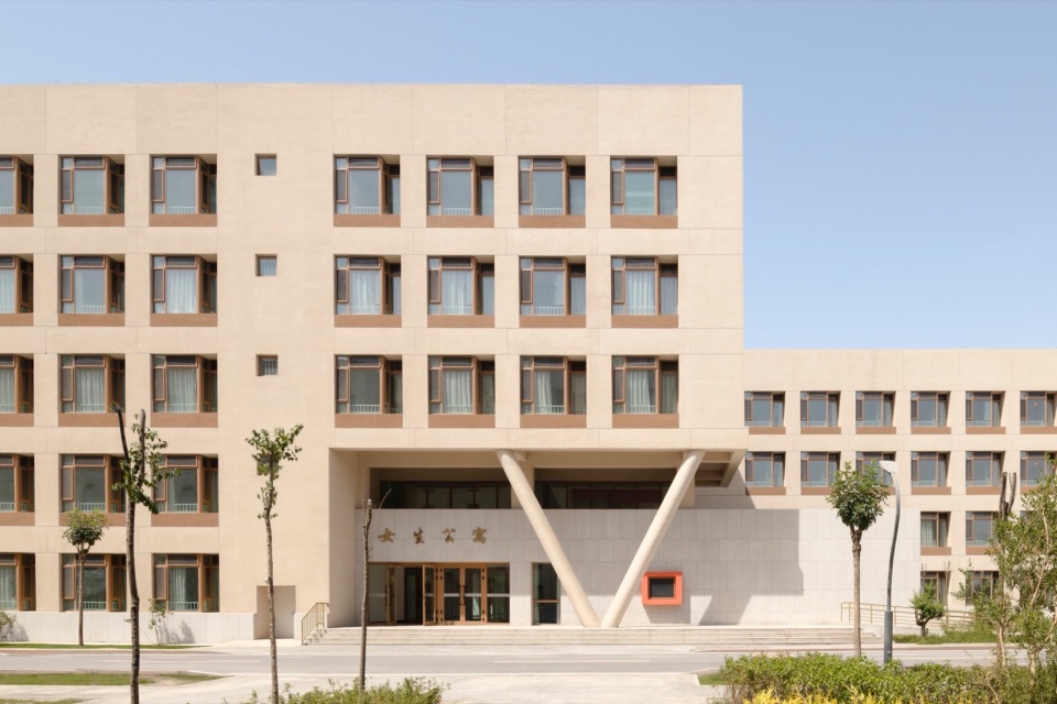 Tiemenguan Huashan High School by Jiangsu Provincial Zhongrui East China Institute of Architectural Design and Research Co Ltd Qurui Shan...
