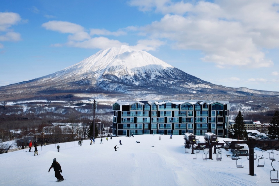 MUWA NISEKO by Nikken Sekkei Ltd