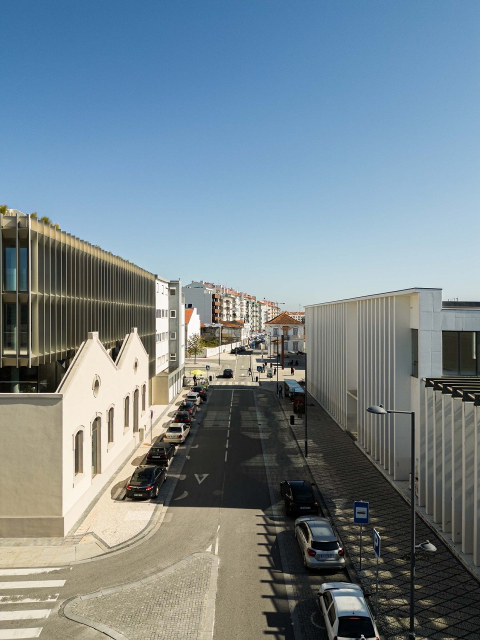 Edifício Estacao by Sonia Cruz Arquitectura