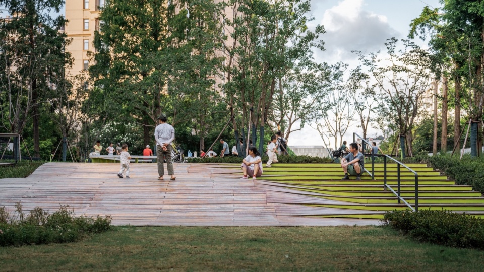 the DECK Shanghai by VIASCAPE design