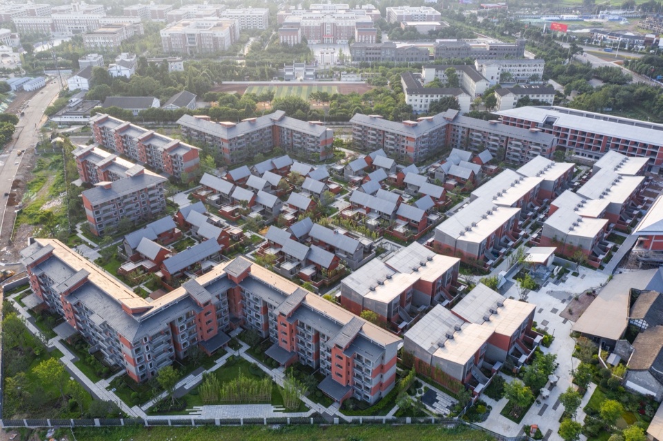 Anrenli Community by Atelier Li Xinggang