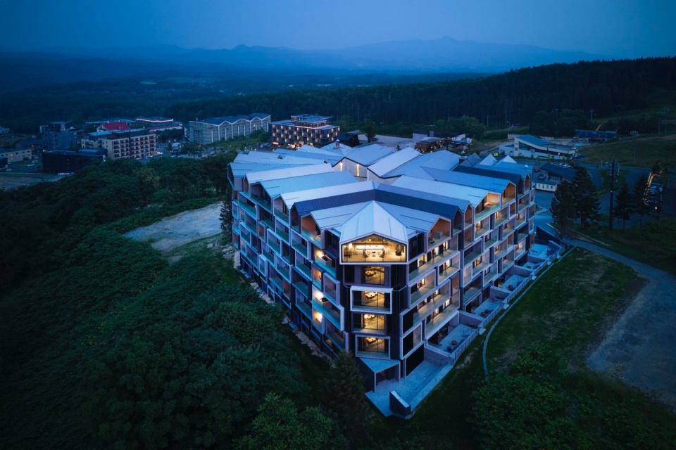 MUWA NISEKO by Nikken Sekkei Ltd