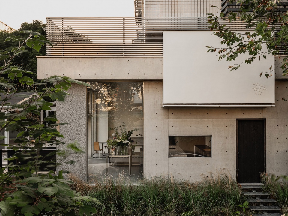 kuu florist by geemodesign