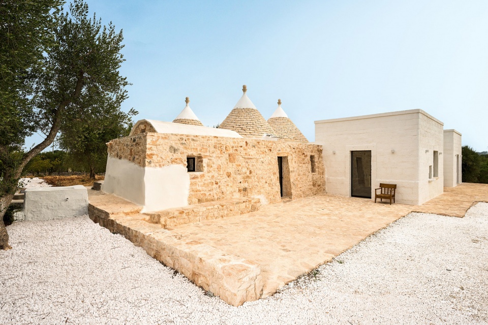 trullo mita by studio8 architects