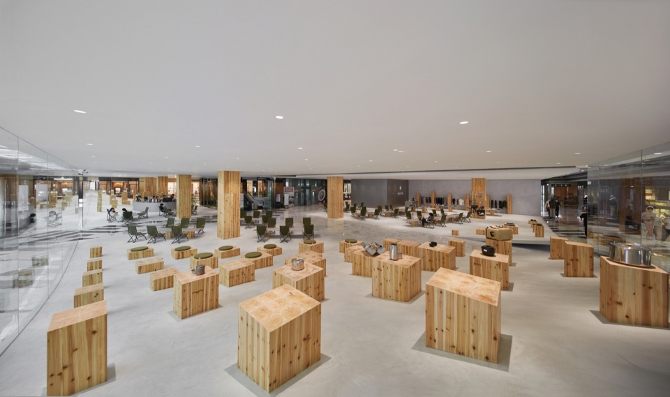 Snow Peak MATRO Department Store Suzhou by KiKi ARCHi