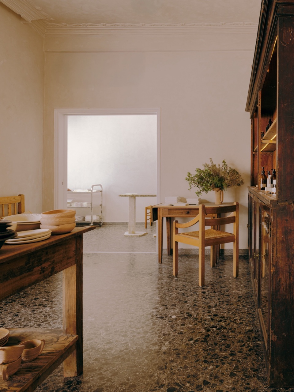 1OAM apotheke by Studio Andrew Trotter Eva Papadaki
