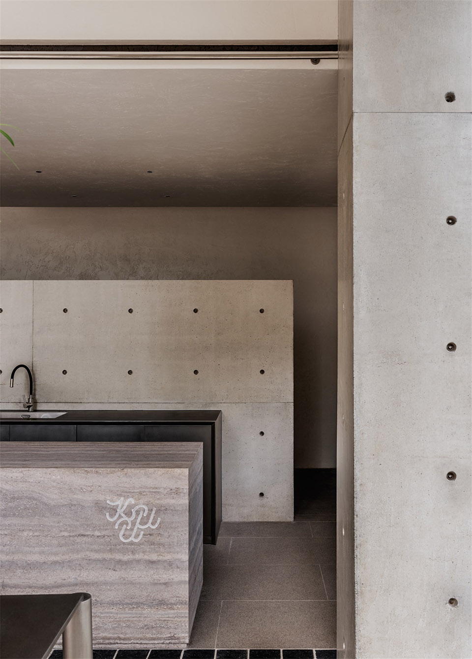 kuu florist by geemodesign