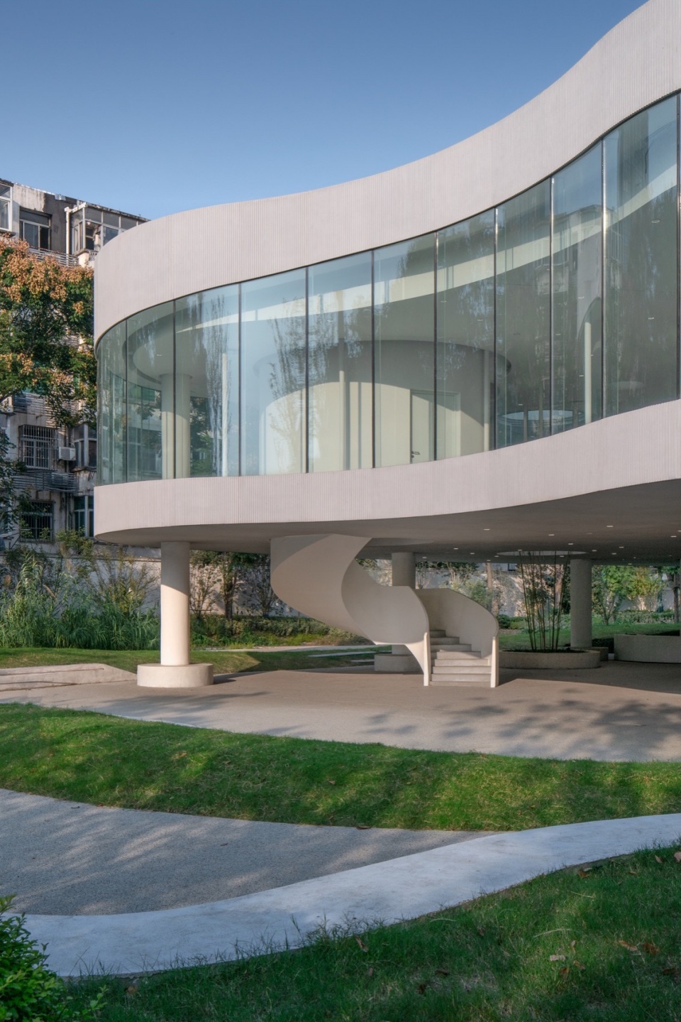 Learning Center at the Central Campus of University of Science and Technology of China by Heimat Architects