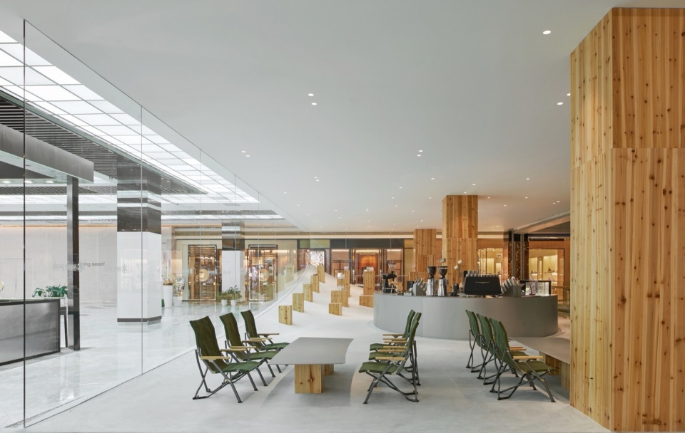 Snow Peak MATRO Department Store Suzhou by KiKi ARCHi