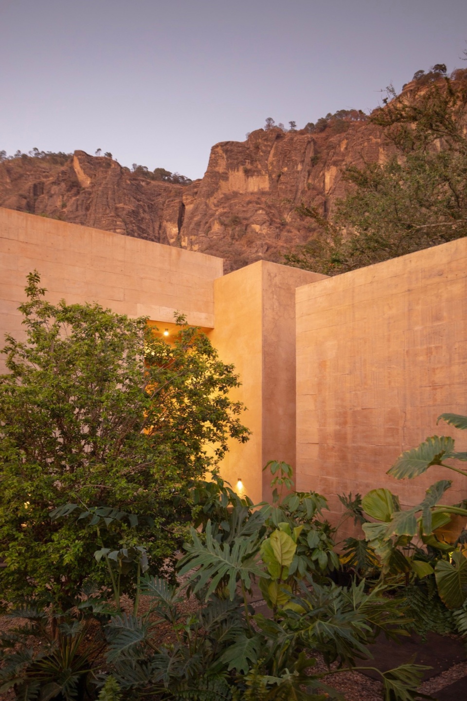 LL HOUSE by RA