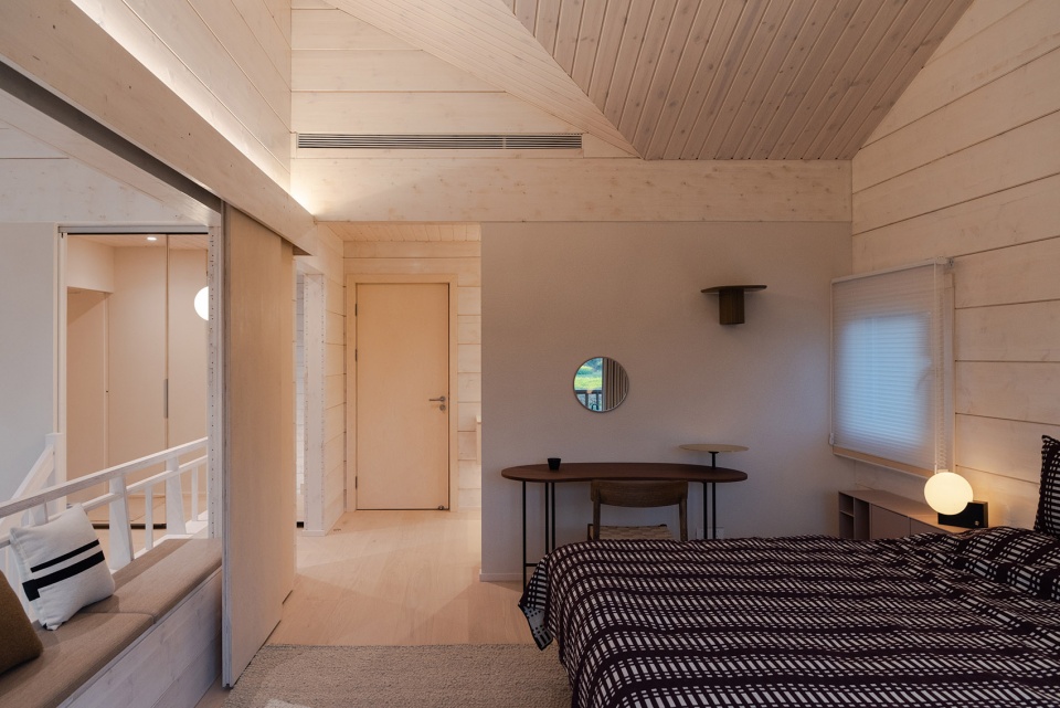 jiangshan timber retreat by nota architects