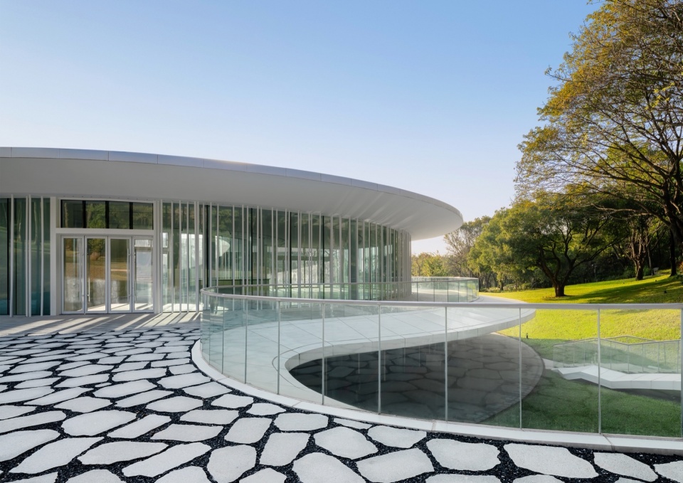 Yunxi Ex situ Conservation Demonstration Area of South China National Botanical Garden Huacheng Art Museum by ARCHITECTURAL DESIGN RESEAR...
