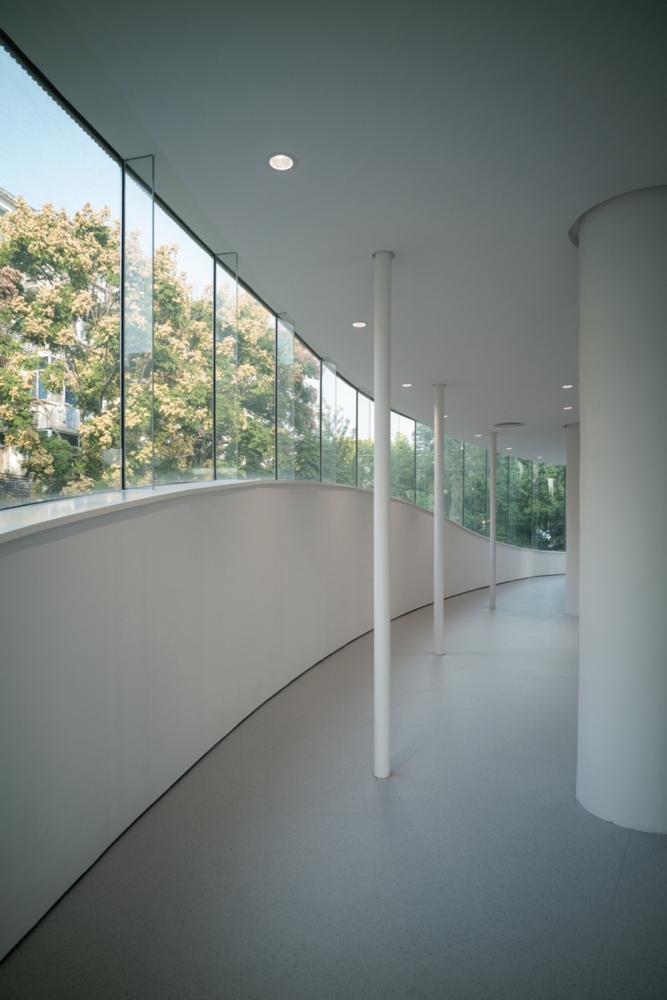 Learning Center at the Central Campus of University of Science and Technology of China by Heimat Architects