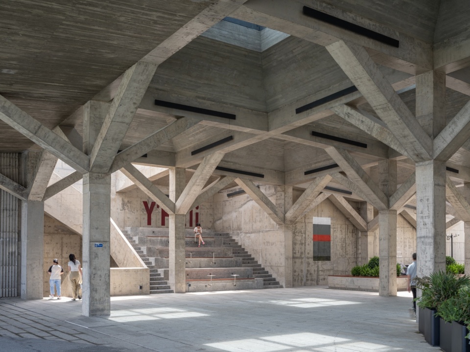 Pier One Dishui Lake by TM Studio