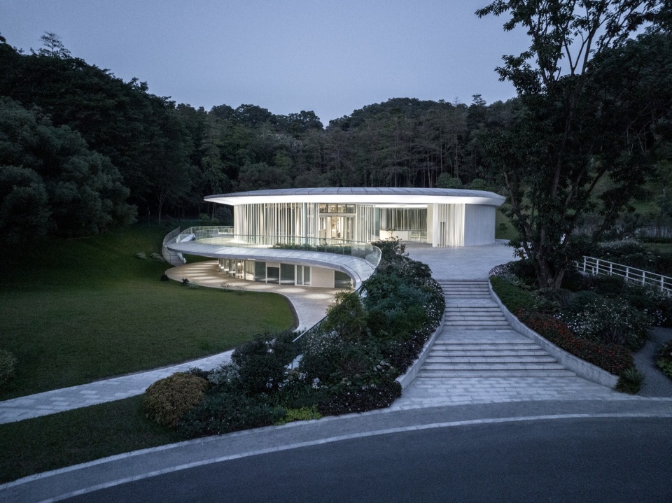 Yunxi Ex situ Conservation Demonstration Area of South China National Botanical Garden Huacheng Art Museum by ARCHITECTURAL DESIGN RESEAR...