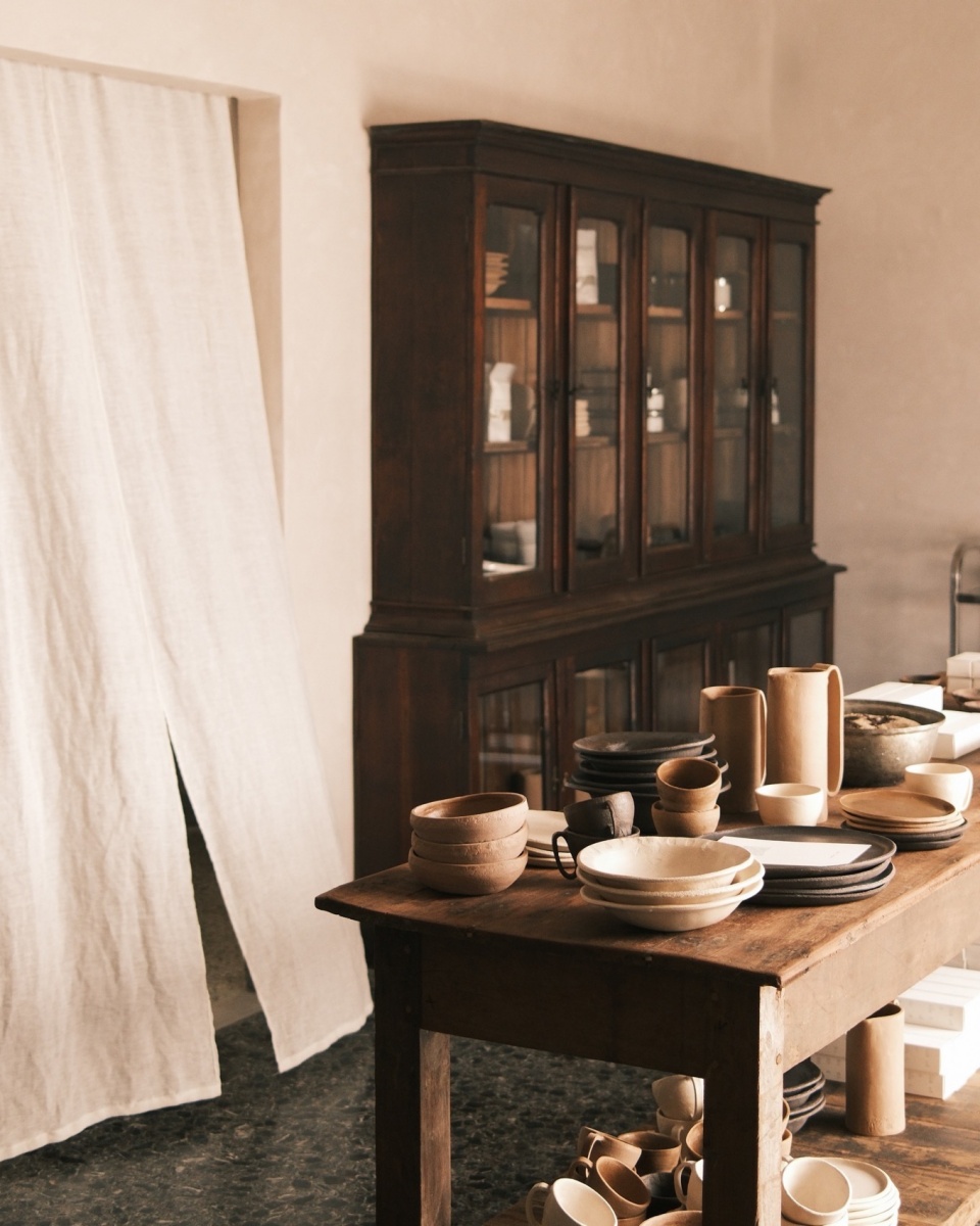 1OAM apotheke by Studio Andrew Trotter Eva Papadaki