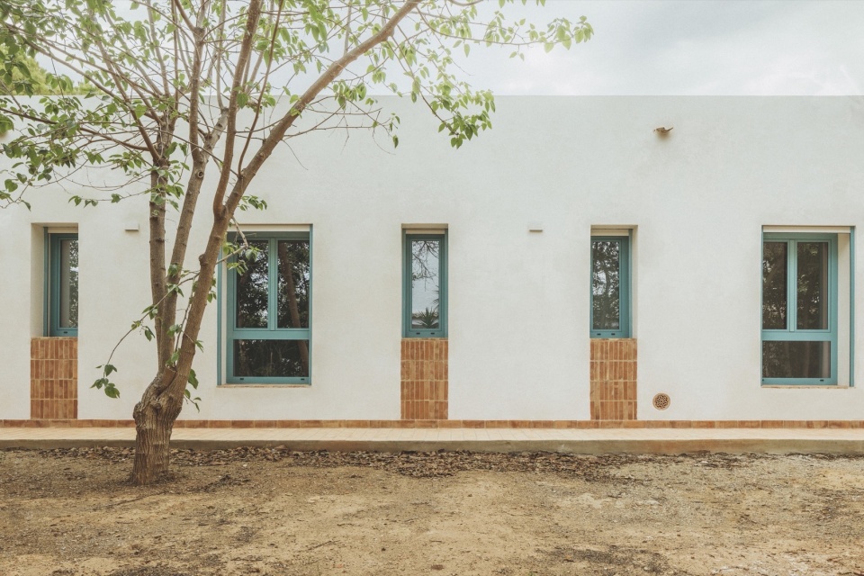 Casa de les Pinetes by MENTRESTANT Arquitectura Cooperativa