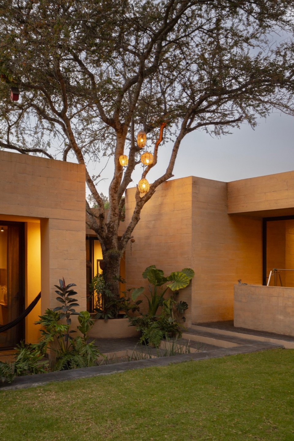 LL HOUSE by RA