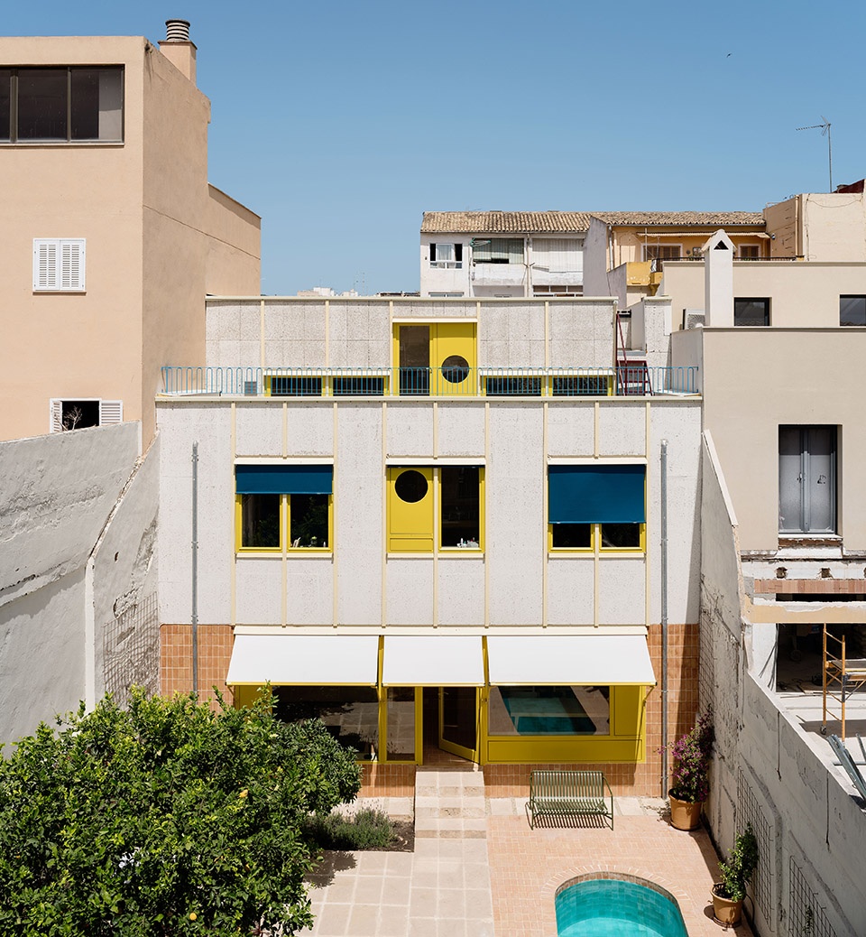 split house by feina studio