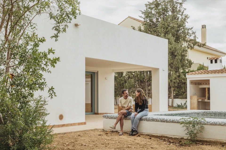 Casa de les Pinetes by MENTRESTANT Arquitectura Cooperativa
