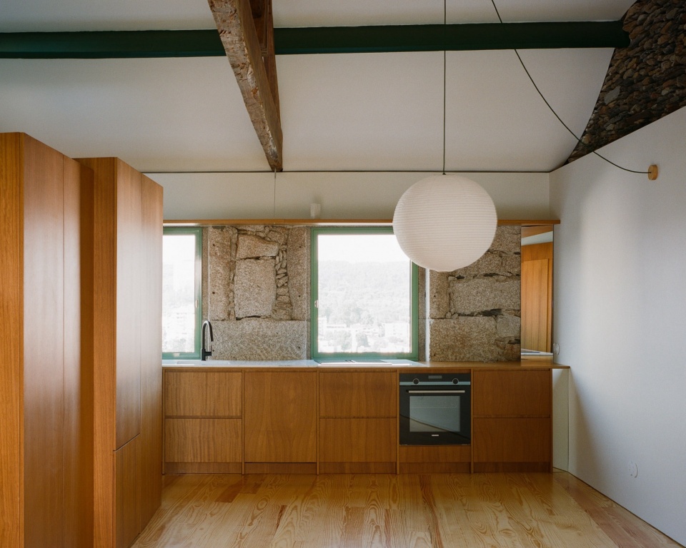 HOUSE IN VALONGO Atelier Local