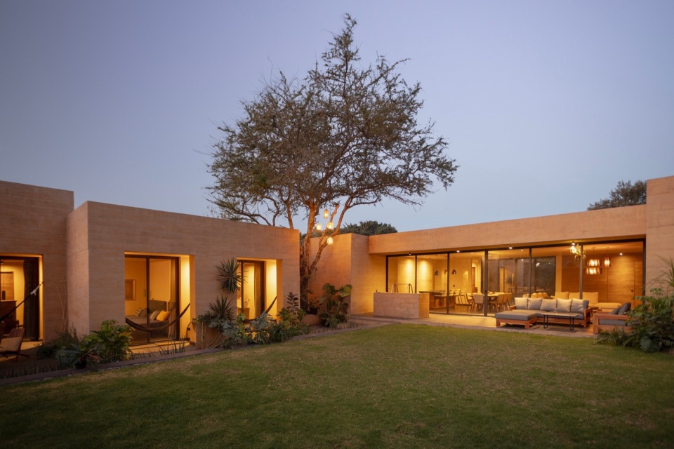 LL HOUSE by RA