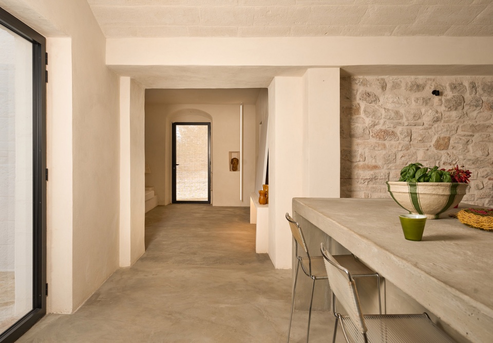 trullo mita by studio8 architects