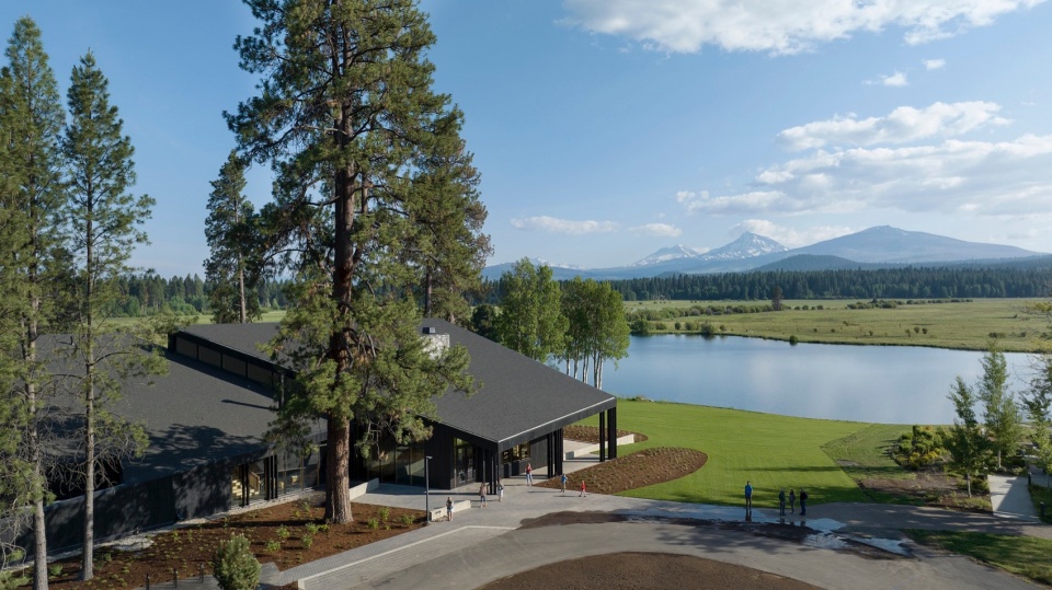 Black Butte Ranch Lodge by Hacker