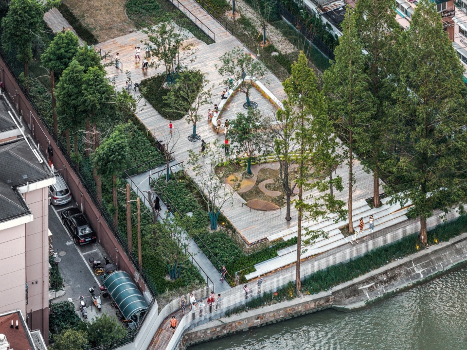 the DECK Shanghai by VIASCAPE design