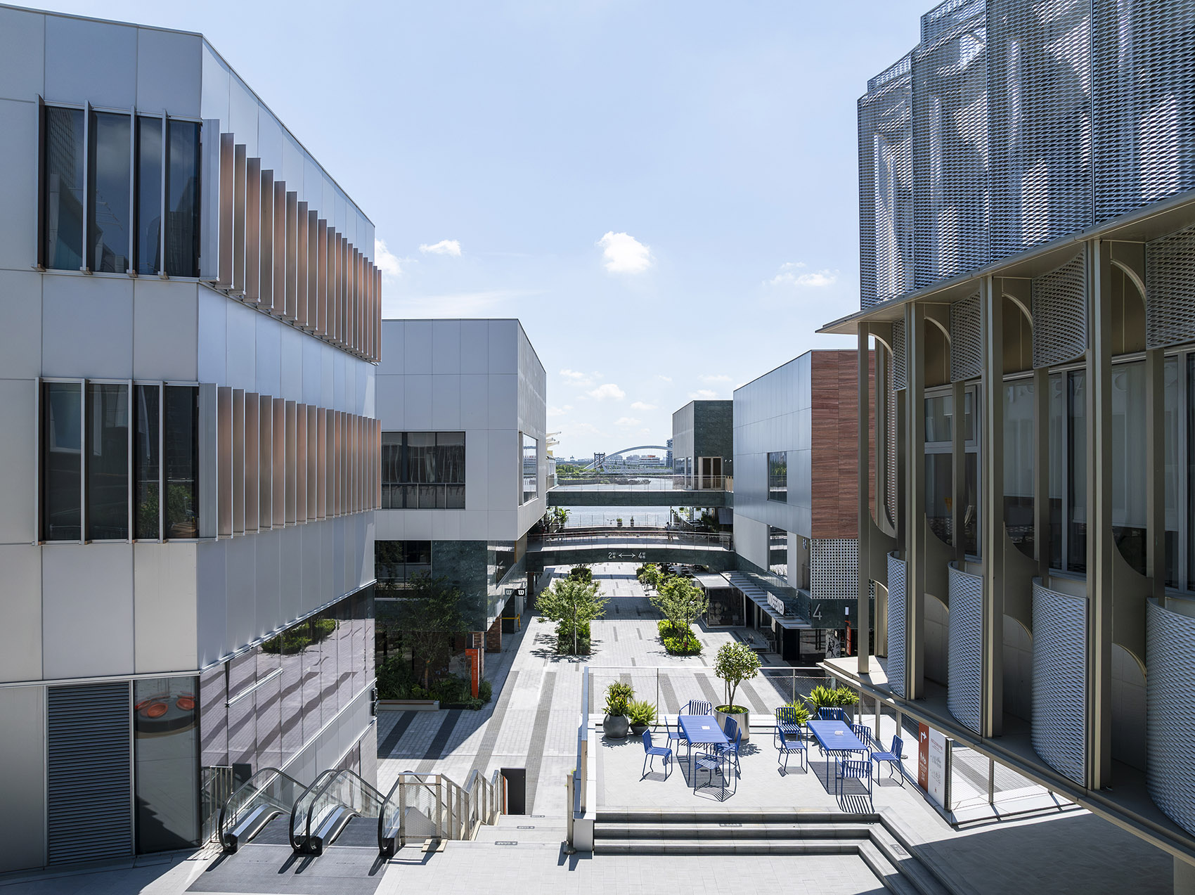 west bund dream center bldg1bldg3 by hcch studio