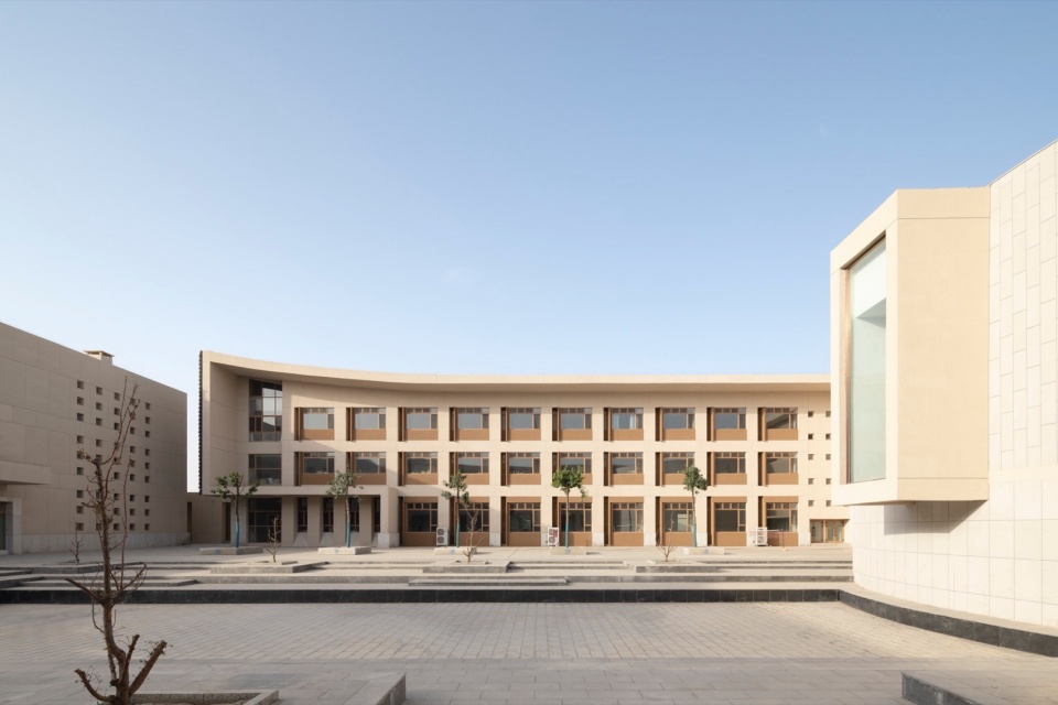 Tiemenguan Huashan High School by Jiangsu Provincial Zhongrui East China Institute of Architectural Design and Research Co Ltd Qurui Shan...