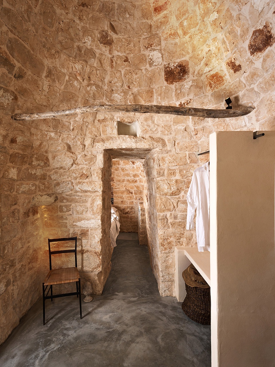 trullo mita by studio8 architects