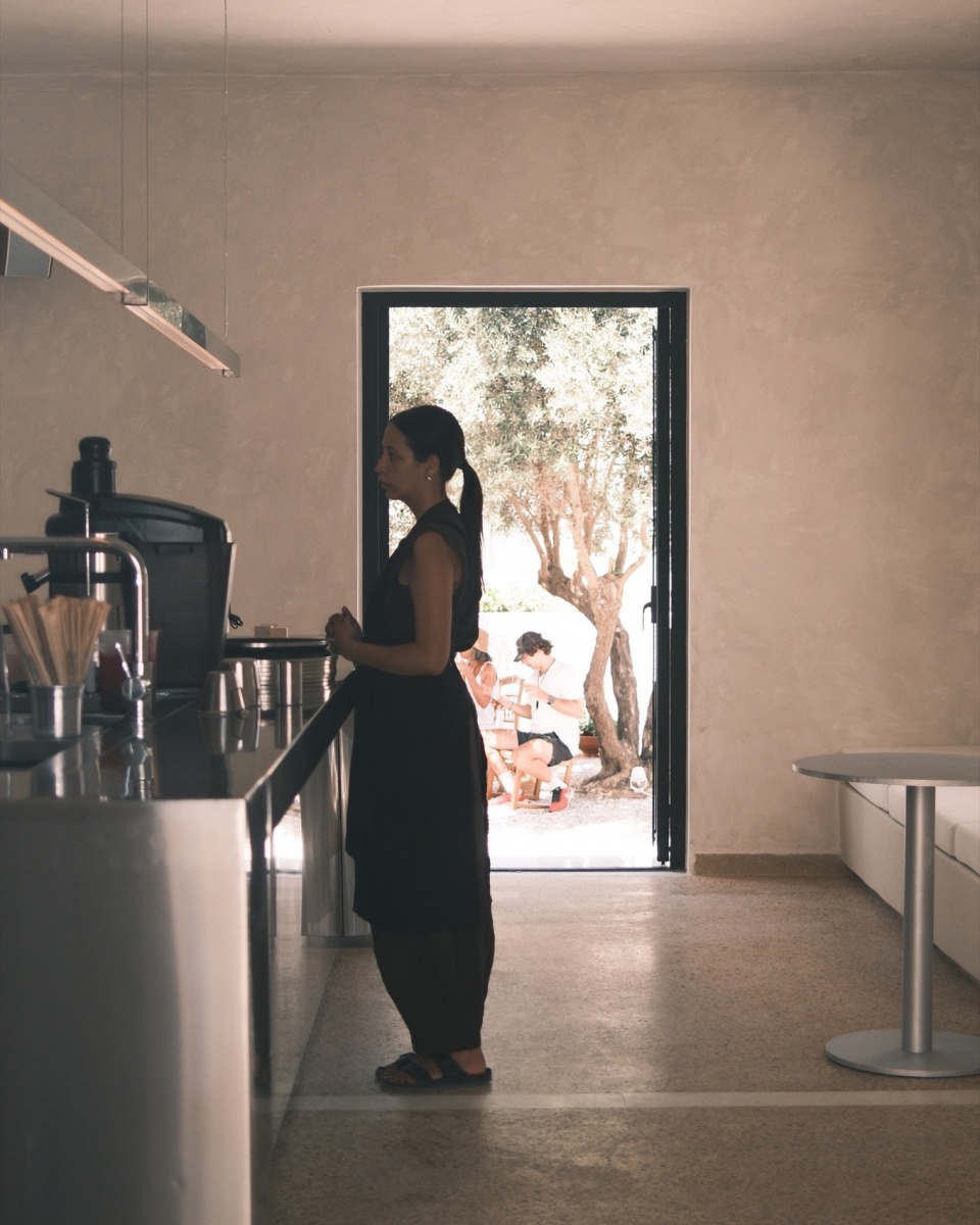1OAM apotheke by Studio Andrew Trotter Eva Papadaki