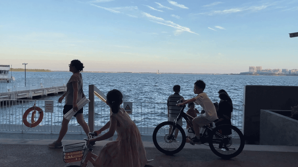 Pier One Dishui Lake by TM Studio