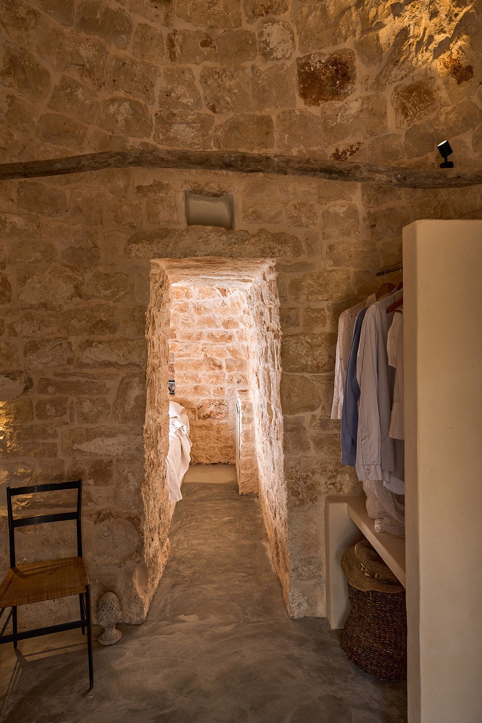 trullo mita by studio8 architects