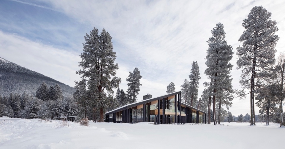 Black Butte Ranch Lodge by Hacker